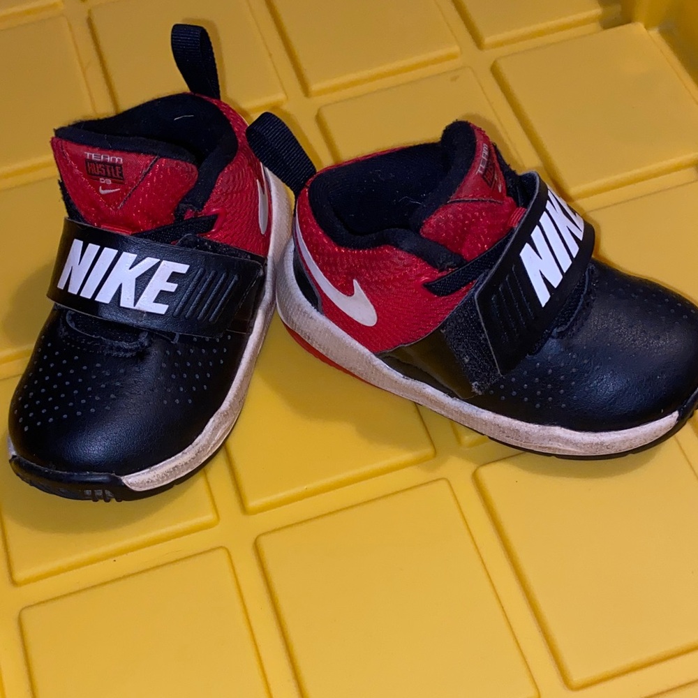 Nike toddler size 7